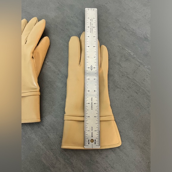 Vintage Fownes Tan Beige Leather Gloves Women’s Size A WPL‎ 9522 Acrylic Lining - Picture 4 of 7